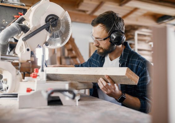 carpenter-working-with-circular-saw-2021-08-29-01-17-01-utc.jpg carpenter-working-with-circular-saw-2021-08-29-01-17-01-utc.jpg